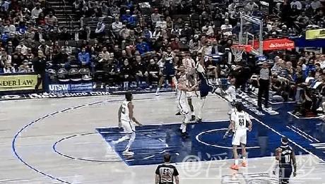 戴维斯巧送妙传 穆迪罚球线强打2+1